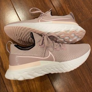 Nike infinity react running shoes